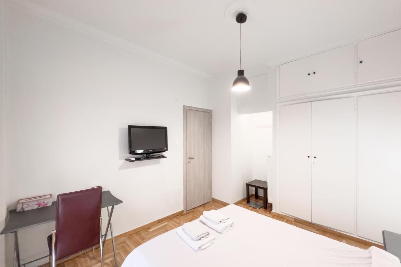 Cozy Cityscape Apartment In Atene Esterno foto