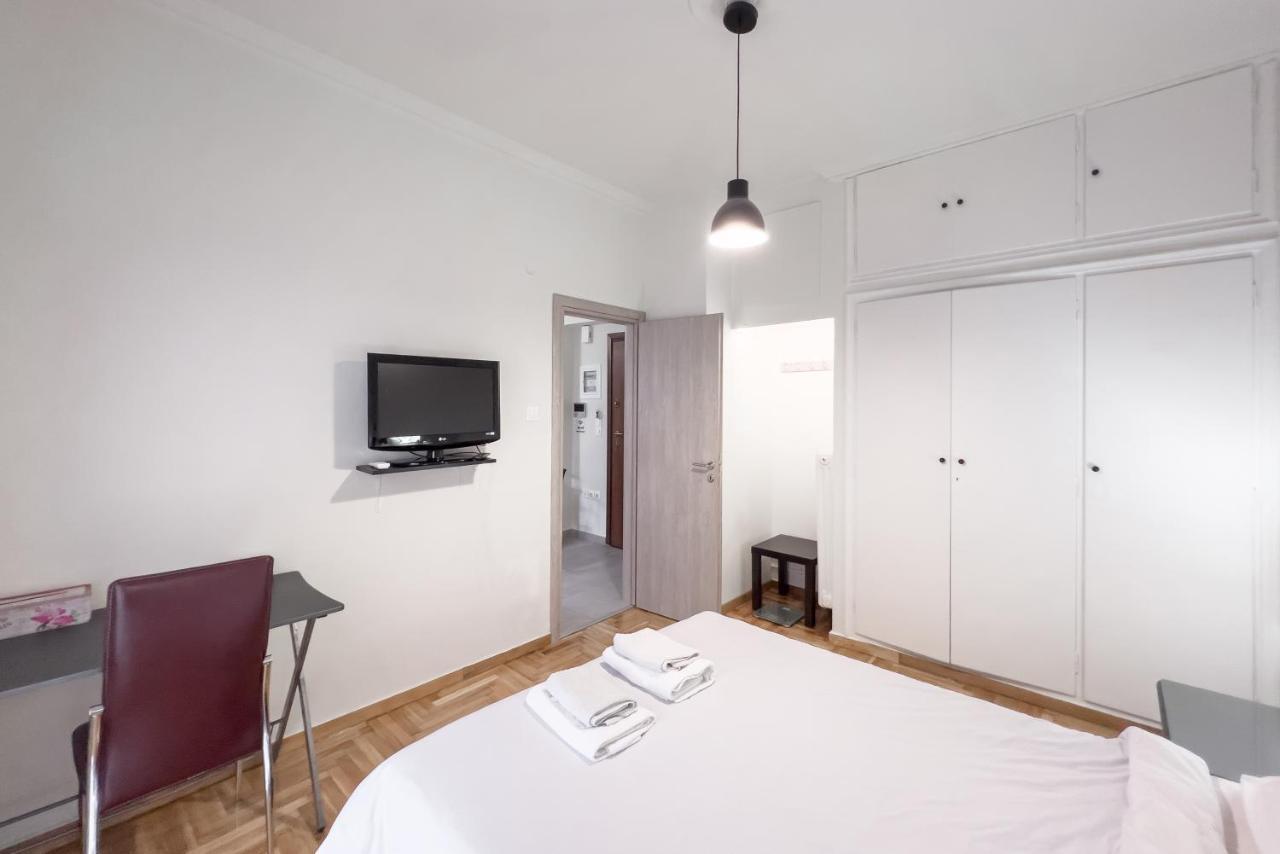 Cozy Cityscape Apartment In Atene Esterno foto