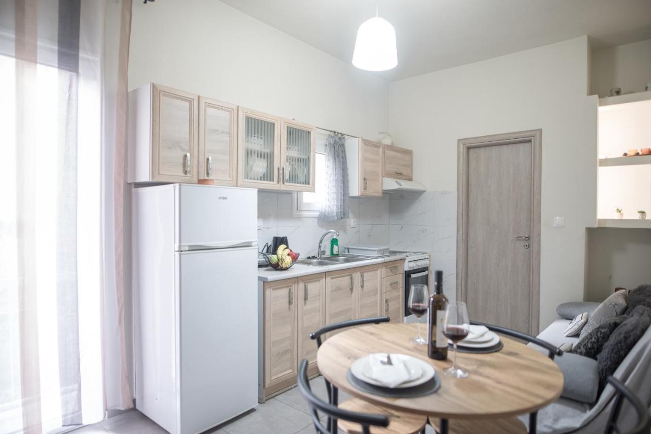 Cozy Cityscape Apartment In Atene Esterno foto